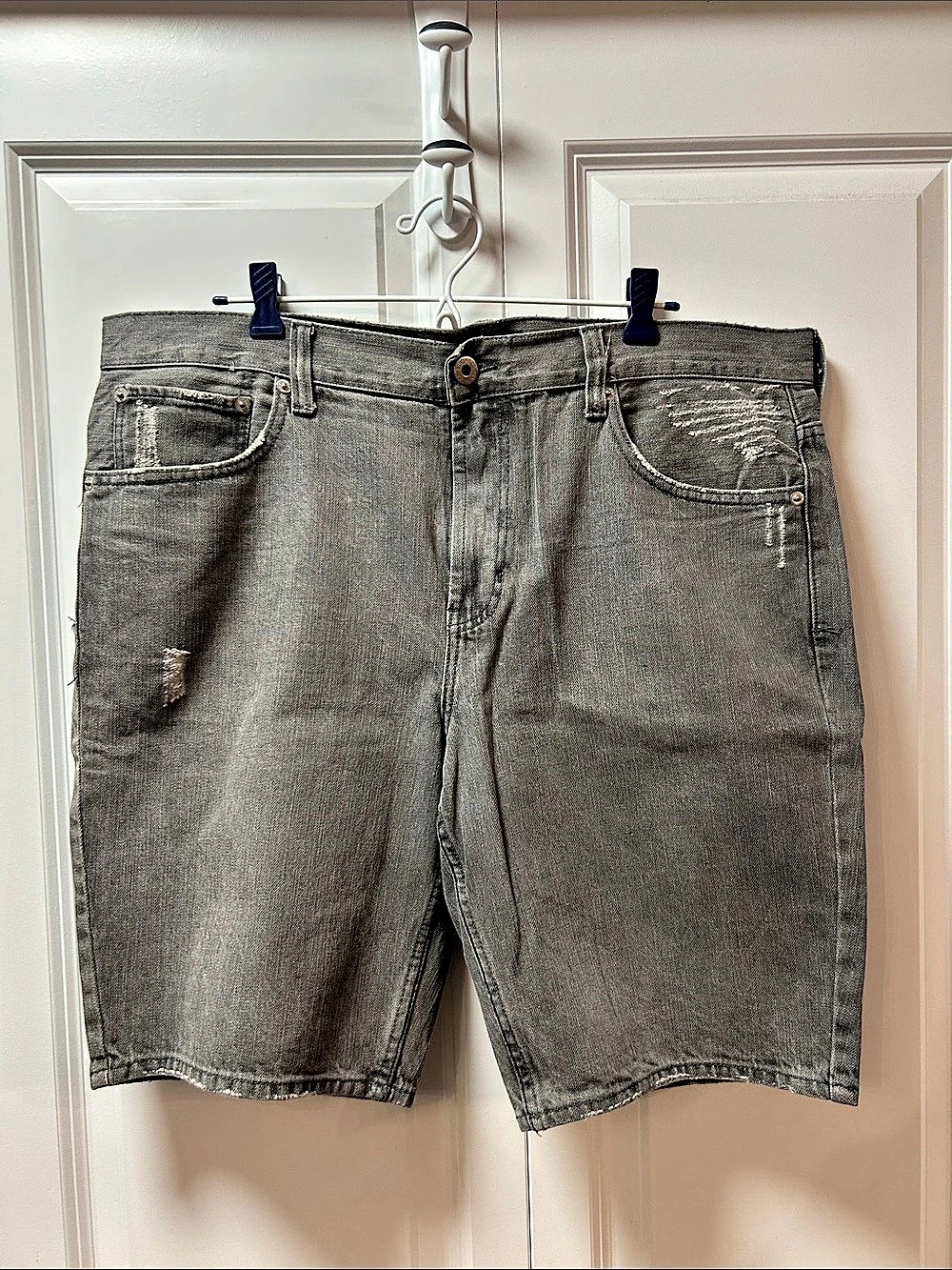 Bullhead Slim W36 Distressed Gray Denim Waist 36